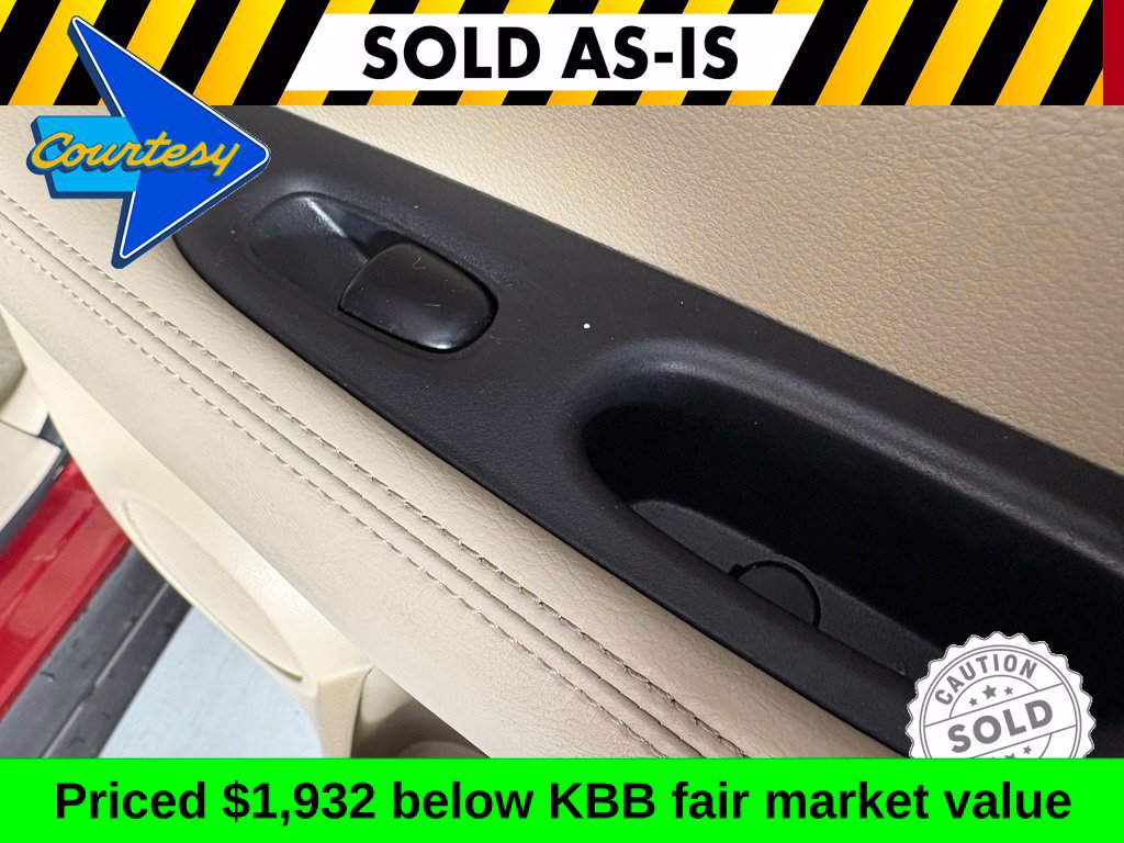 Used 2015 Nissan Rogue S FWD image 16