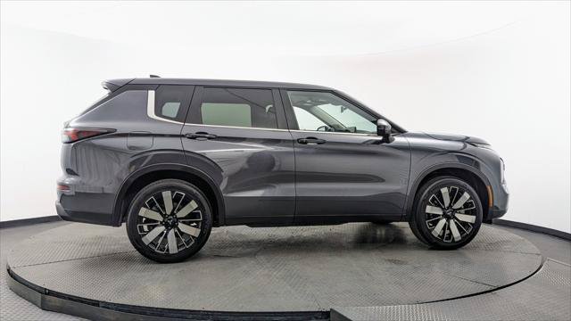 Used 2025 Mitsubishi Outlander SE AWD/4WD image 9