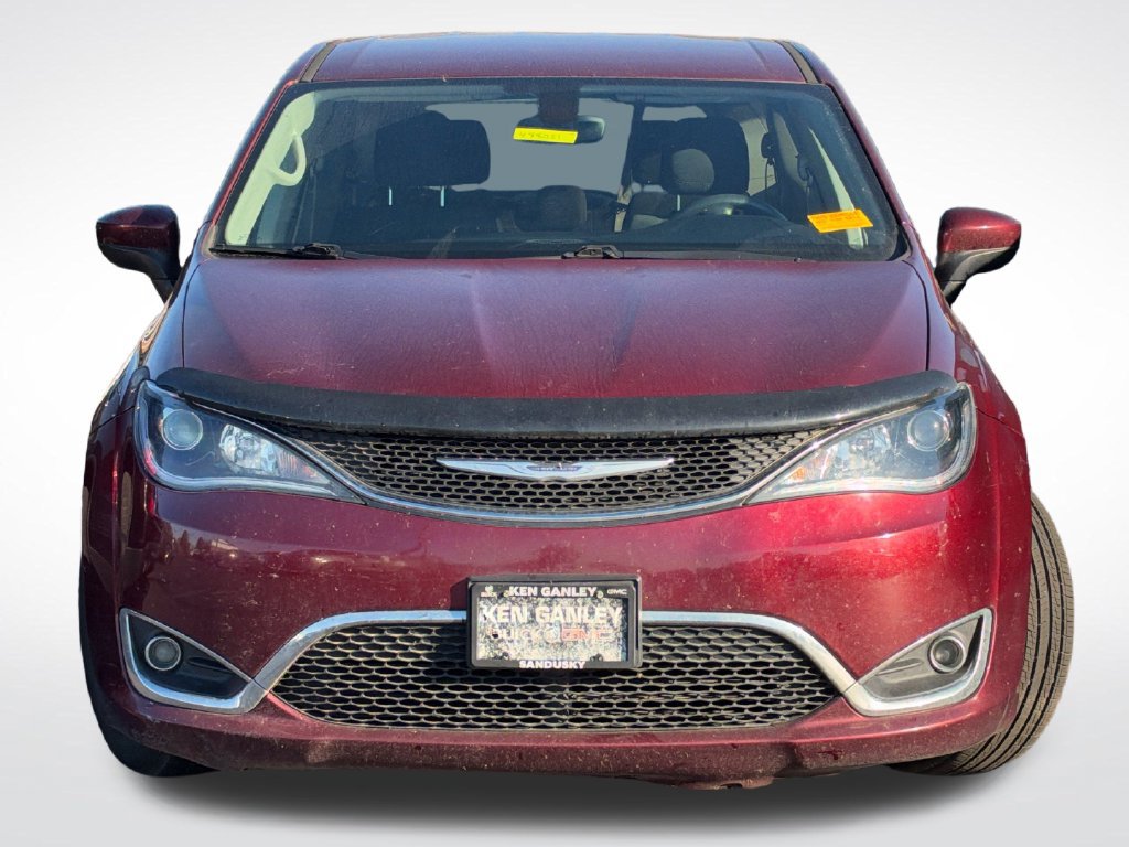 Used 2017 Chrysler Pacifica Touring Plus w/ Tire & Wheel Group FWD image 3