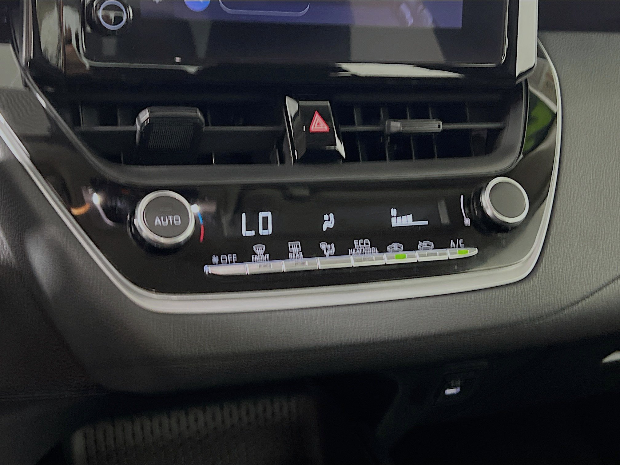 Used 2024 Toyota Corolla LE FWD image 26