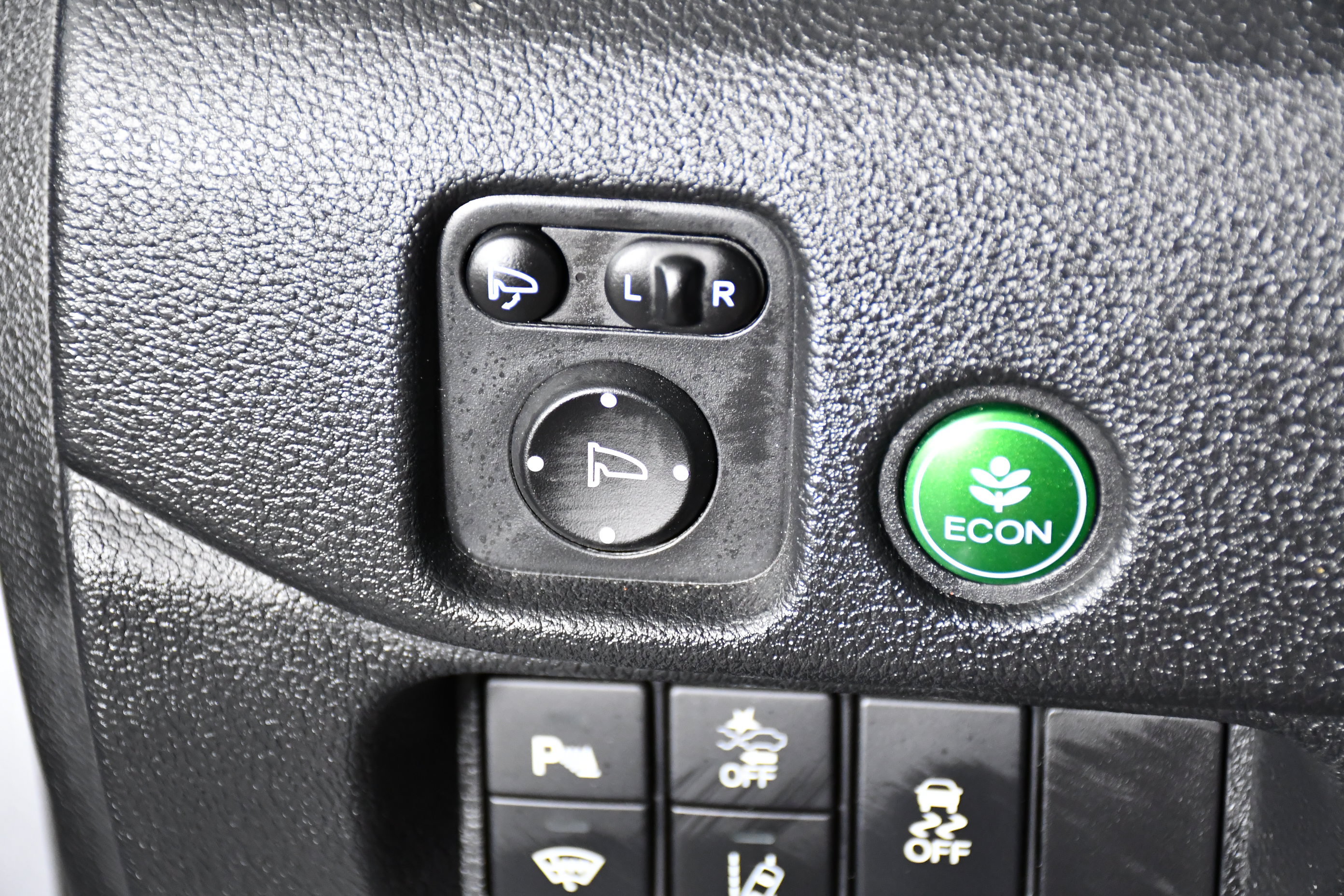 Certified 2025 Honda Passport TrailSport image 35