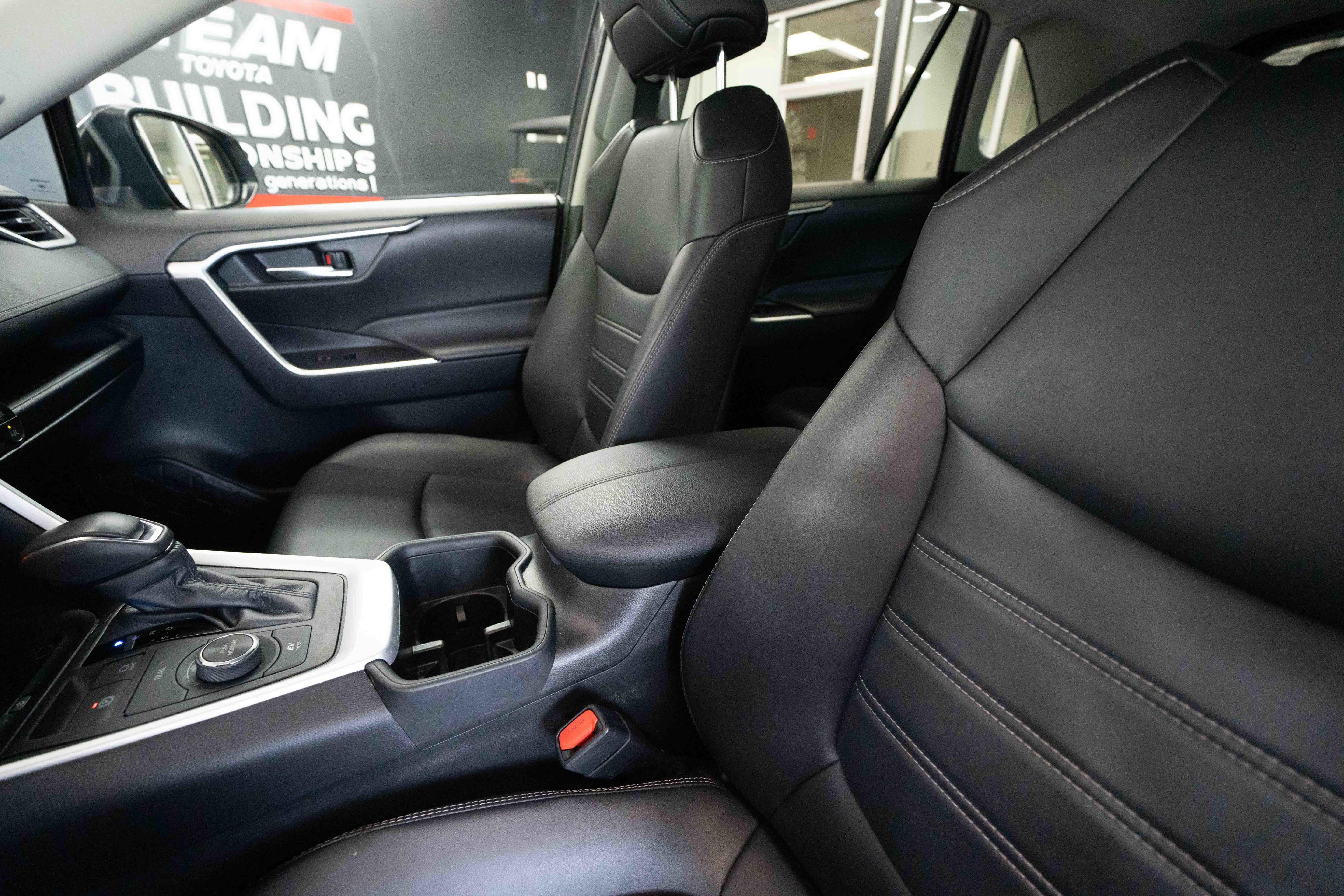 Used 2024 Toyota RAV4 XLE Premium w/ Weather Package AWD/4WD image 10