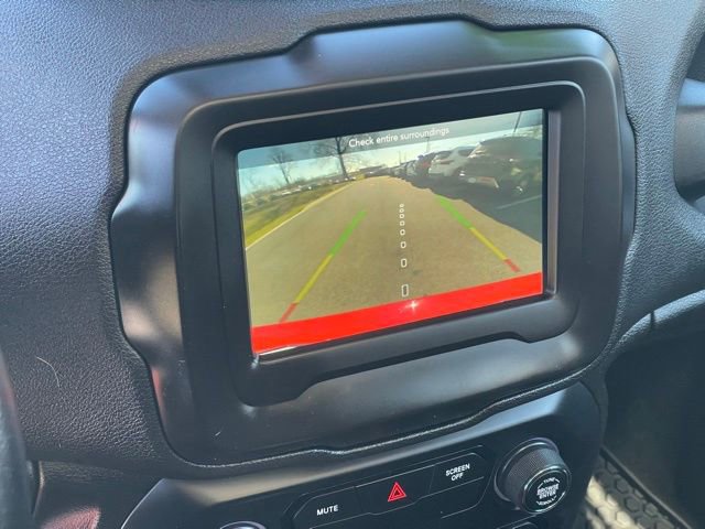 Used 2019 Jeep Renegade Trailhawk w/ Cold Weather Group II image 21