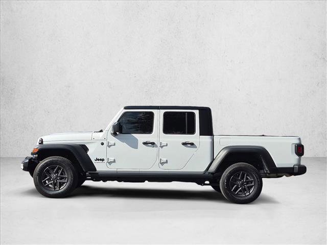 Used 2025 Jeep Gladiator Sport AWD/4WD image 8