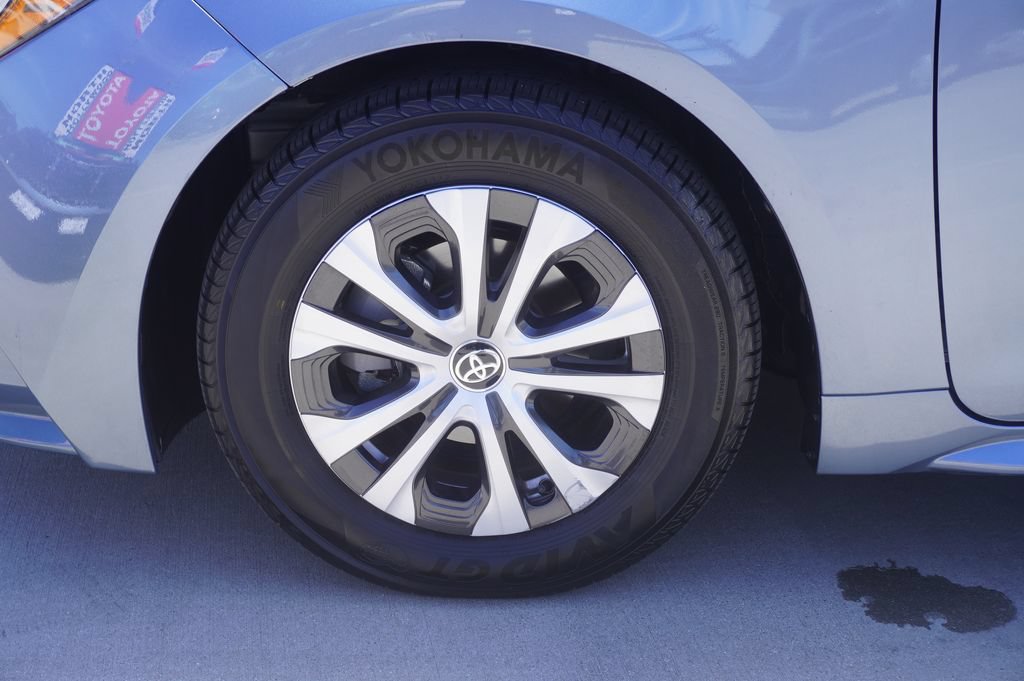 Certified 2022 Toyota Corolla LE FWD image 20