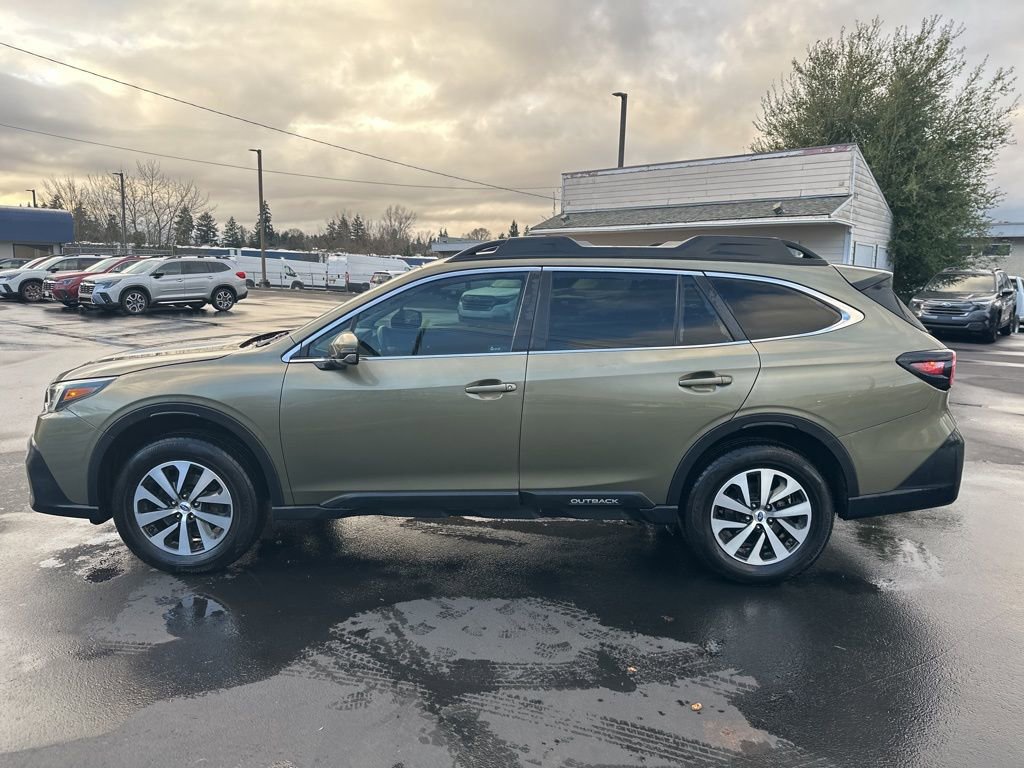 Used 2021 Subaru Outback Premium image 2