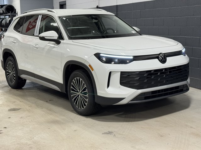 New 2026 Volkswagen Tiguan S w/ 18" Wheel Package AWD/4WD image 1