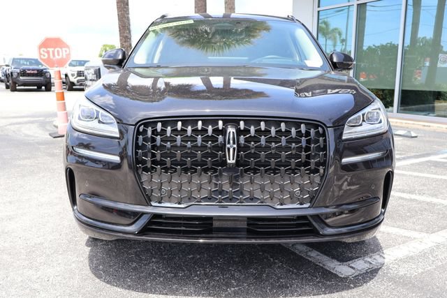 New 2025 Lincoln Corsair Reserve w/ Equipment Group 202A AWD/4WD image 2