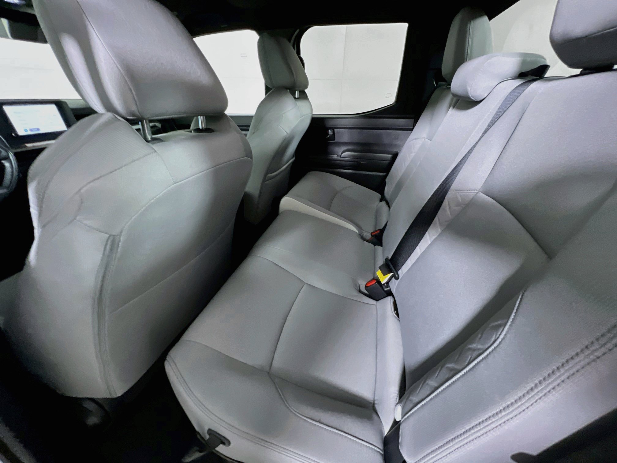Used 2025 Toyota Tacoma SR5 AWD/4WD image 28