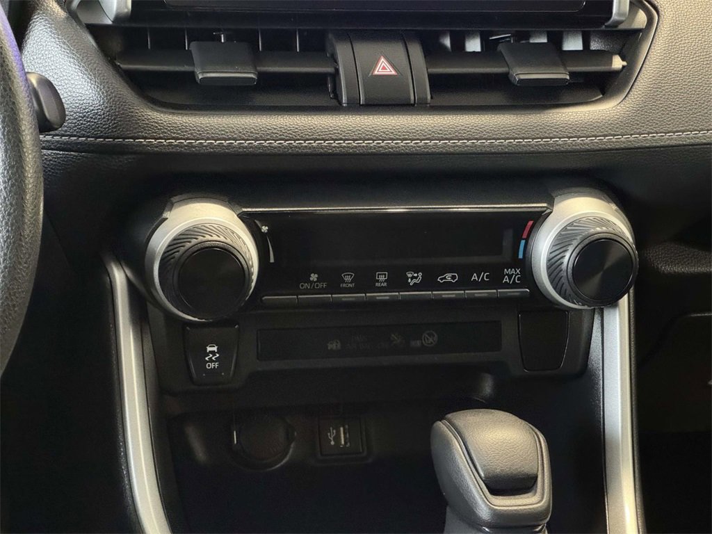 Used 2023 Toyota RAV4 LE image 25