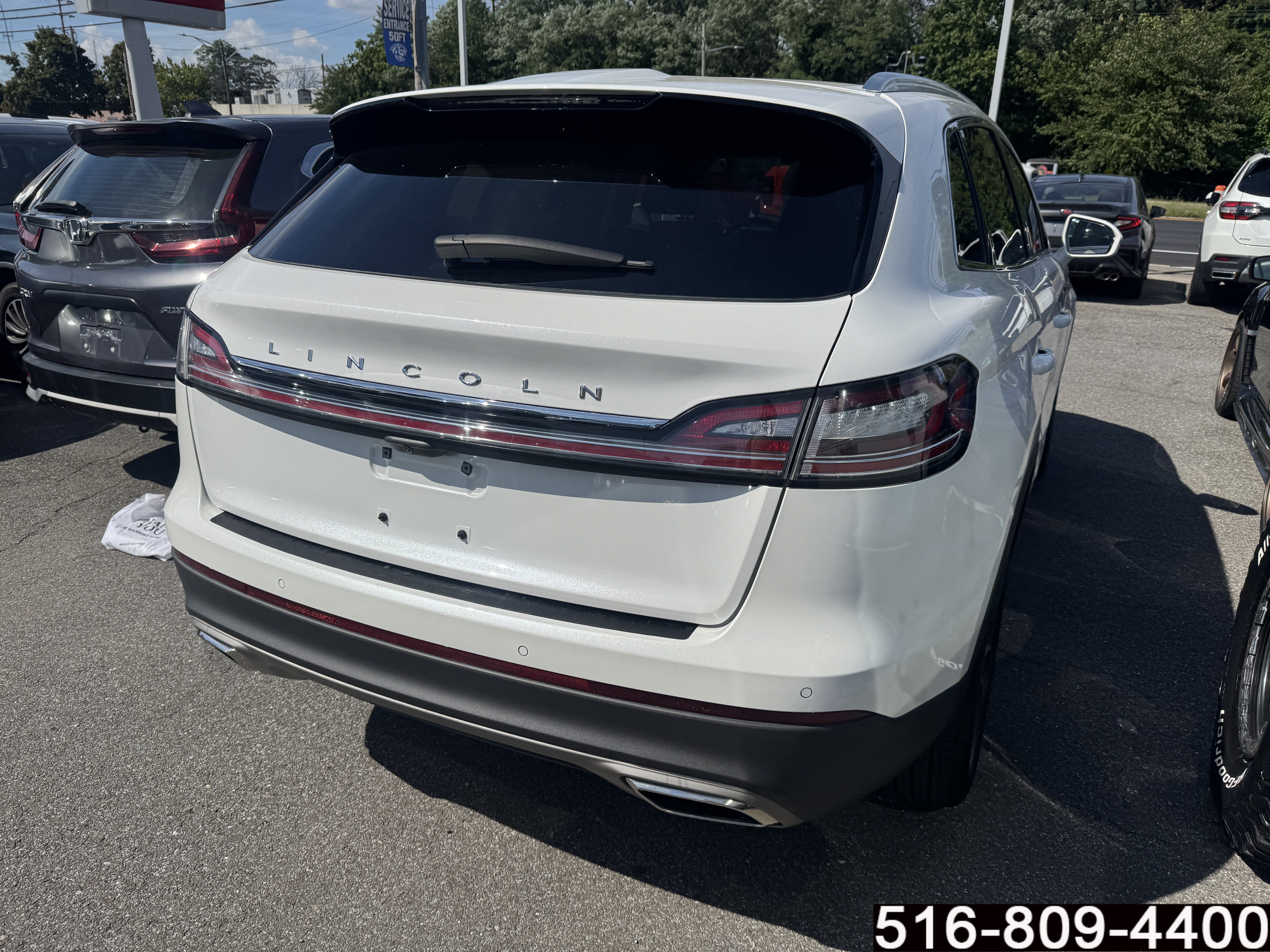 Used 2023 Lincoln Nautilus Reserve AWD/4WD image 5