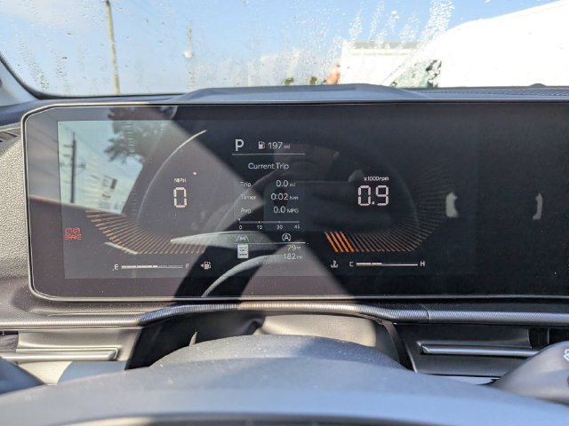 Used 2026 Kia Sportage EX FWD image 28