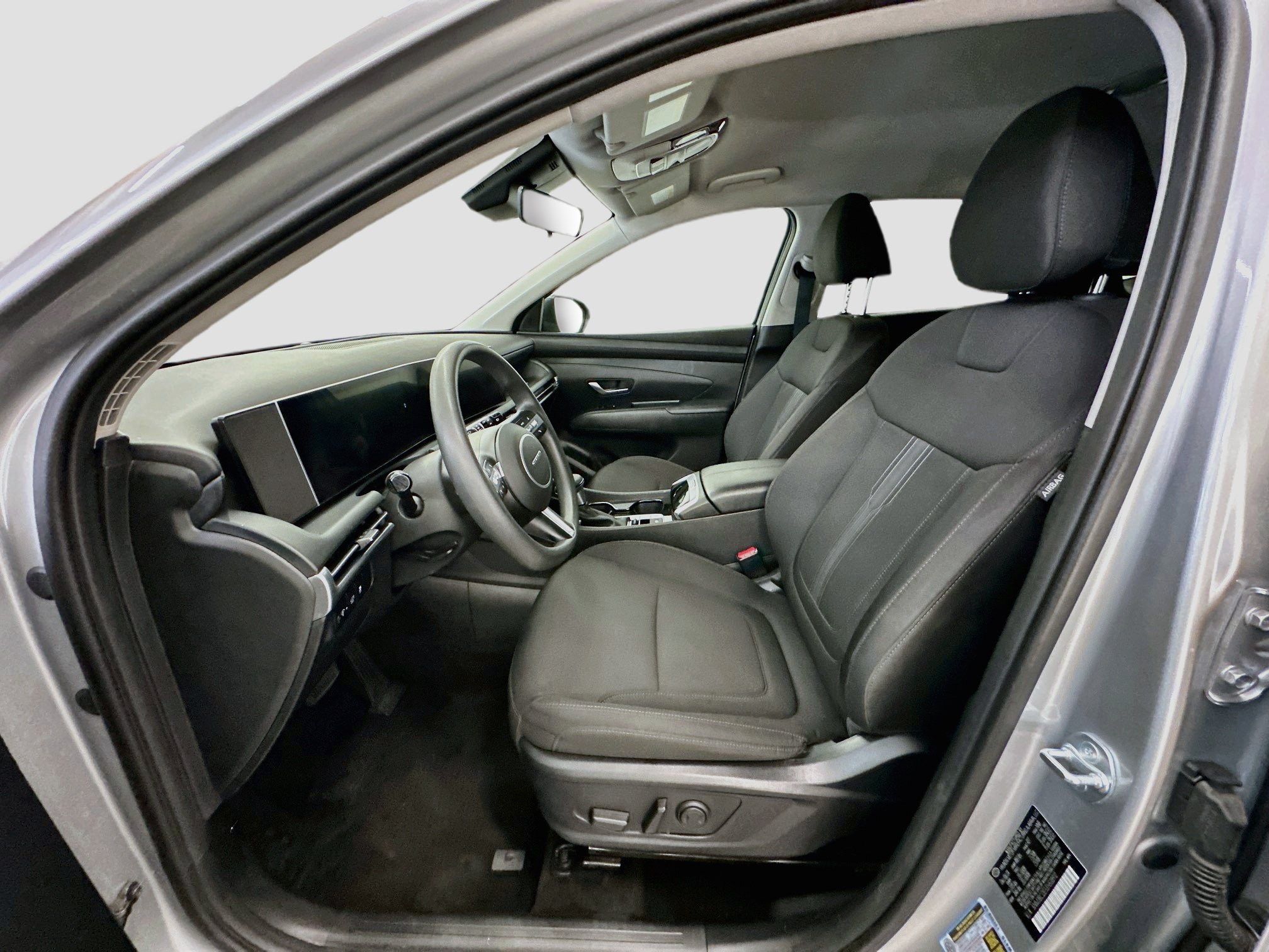 Used 2025 Hyundai Tucson SEL AWD/4WD image 13