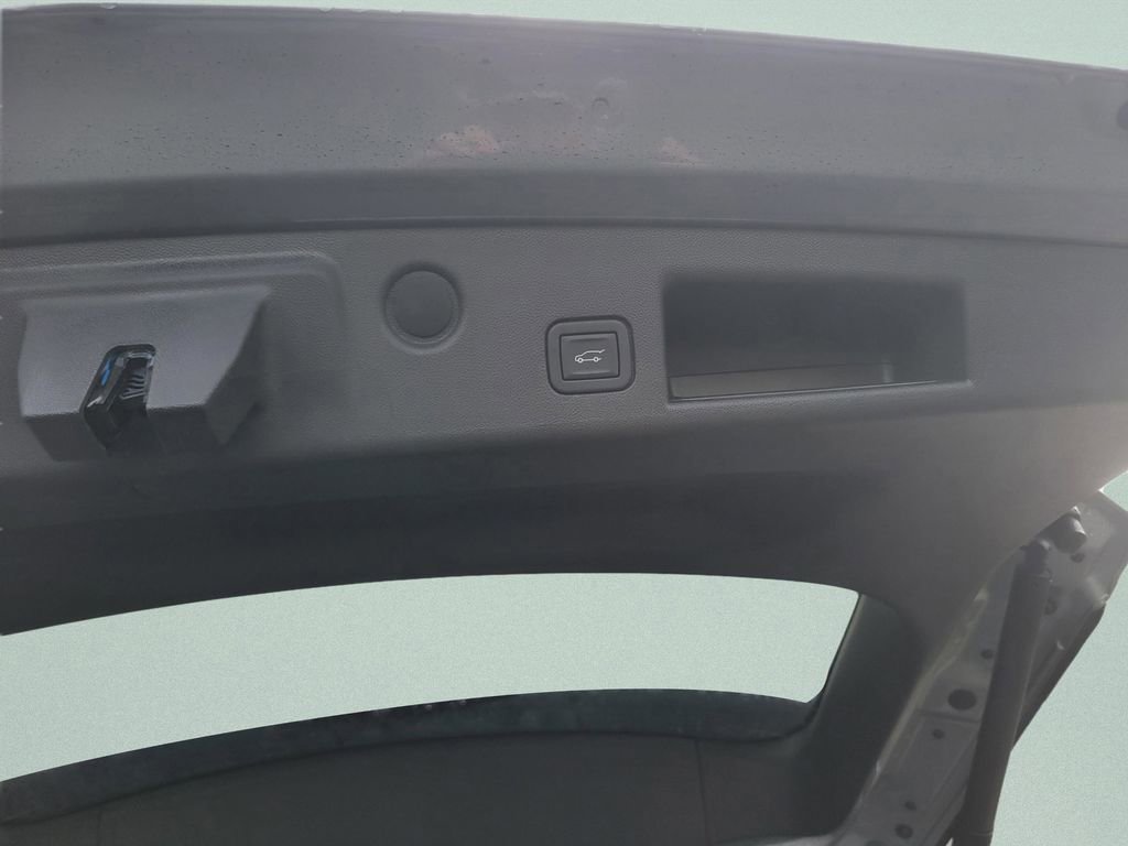 Used 2023 Chevrolet Equinox RS image 27