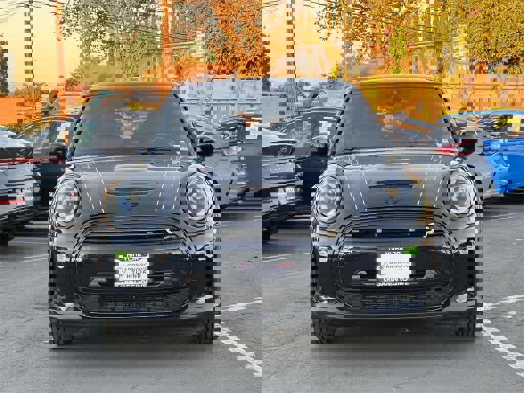 Used 2023 MINI Cooper SE image 2