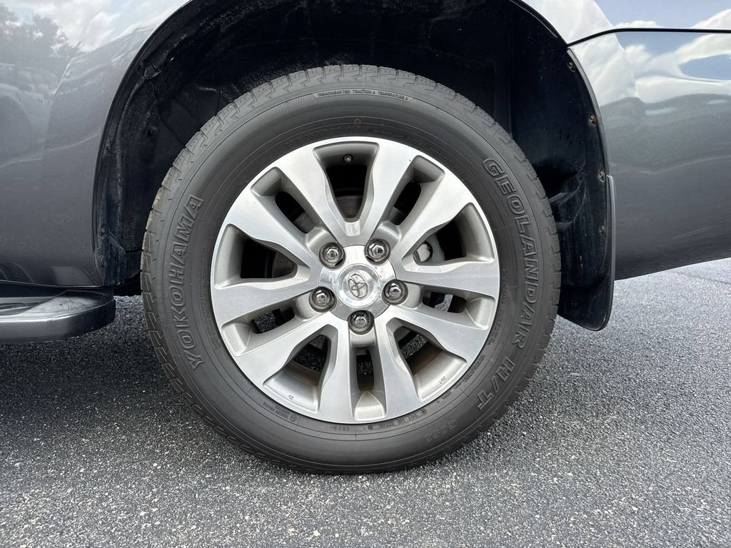 Used 2017 Toyota Sequoia Limited AWD/4WD image 29