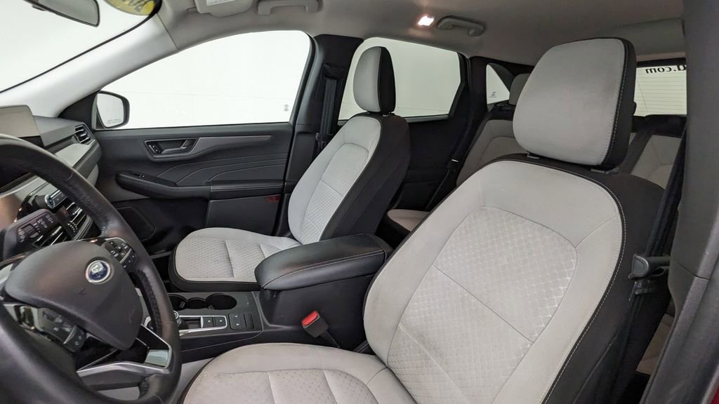 Certified 2023 Ford Escape Active image 2