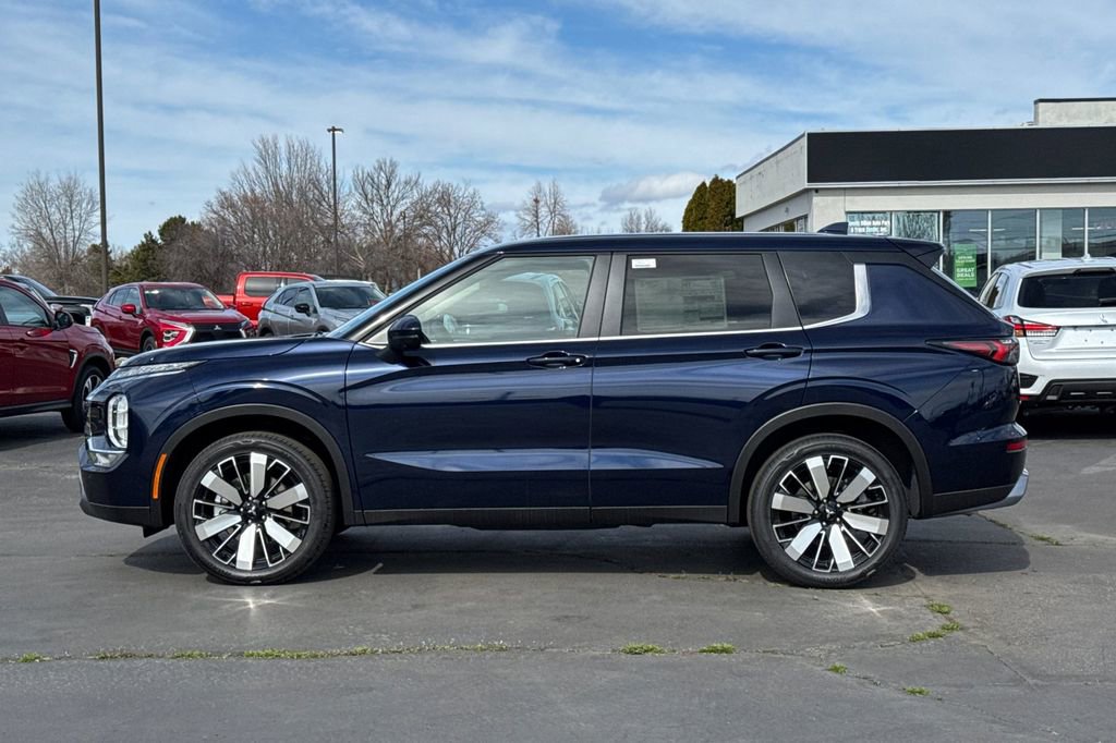 New 2026 Mitsubishi Outlander SE AWD/4WD image 7
