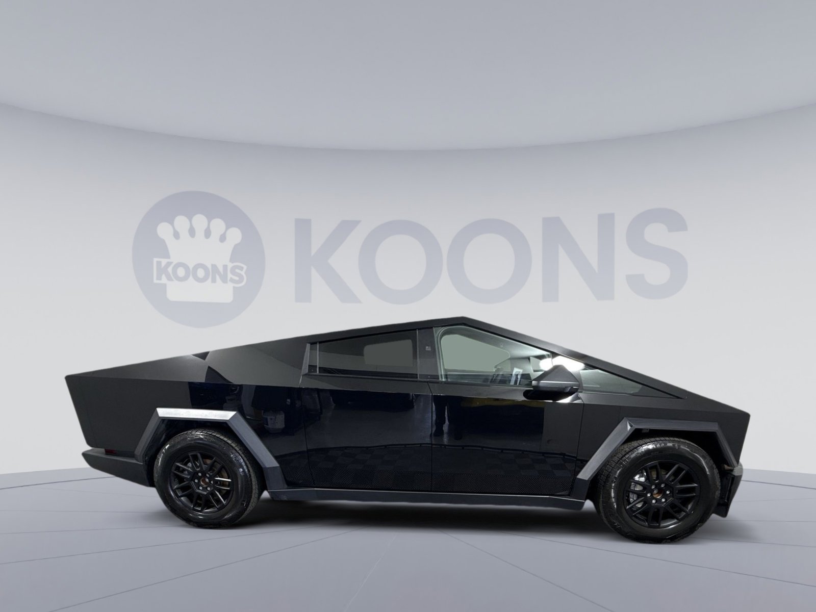 Used 2025 Tesla Cybertruck AWD Crew Cab image 8