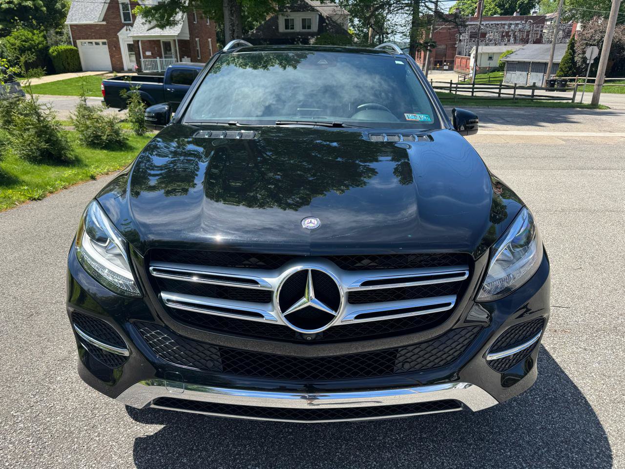 Used 2017 Mercedes-Benz GLE 350 4MATIC image 2