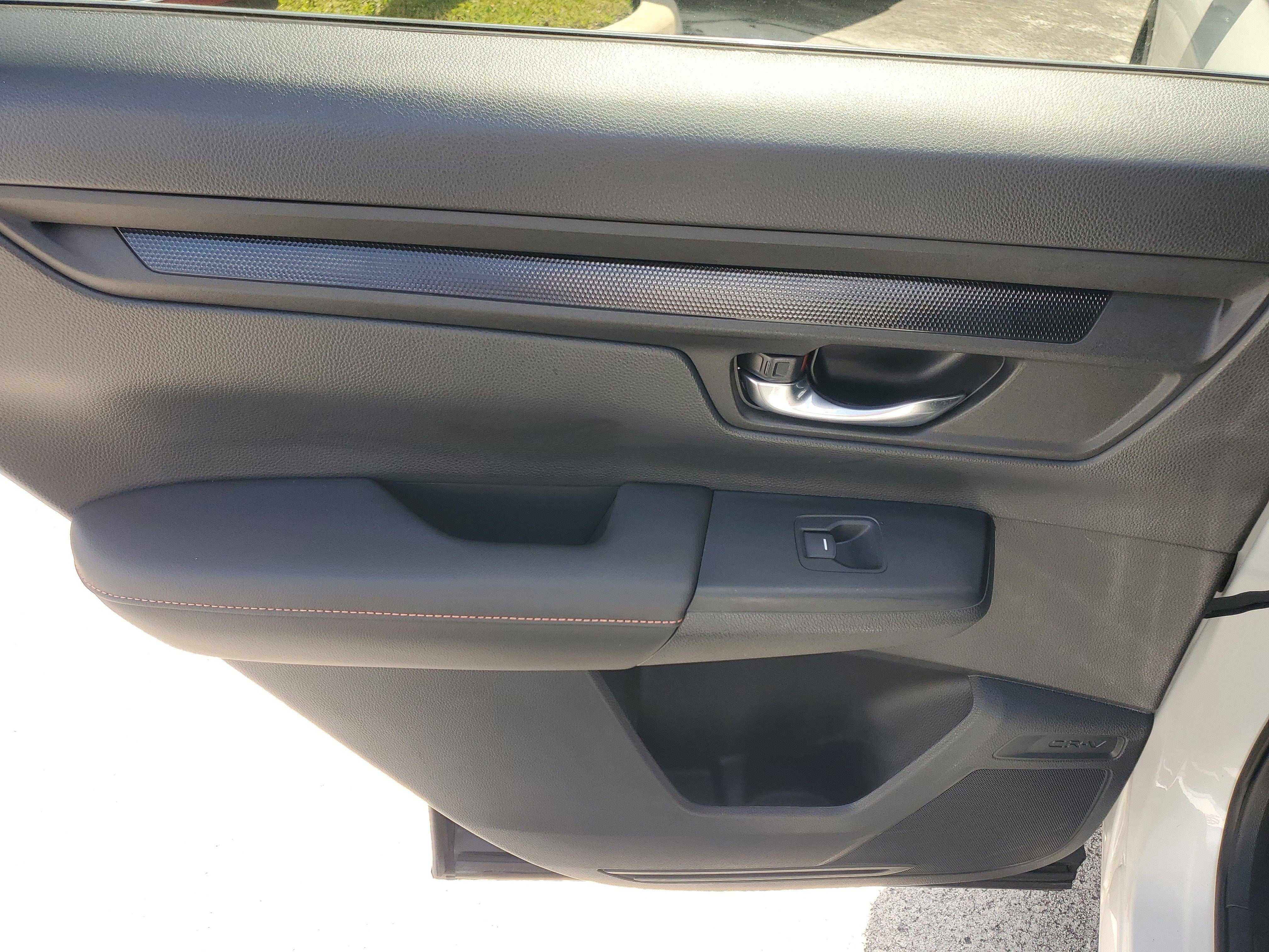 Used 2025 Honda CR-V Sport image 14