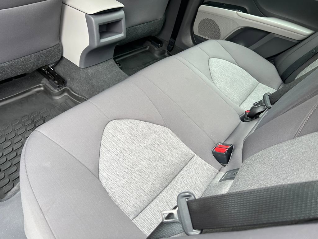 Used 2020 Toyota Camry LE image 17