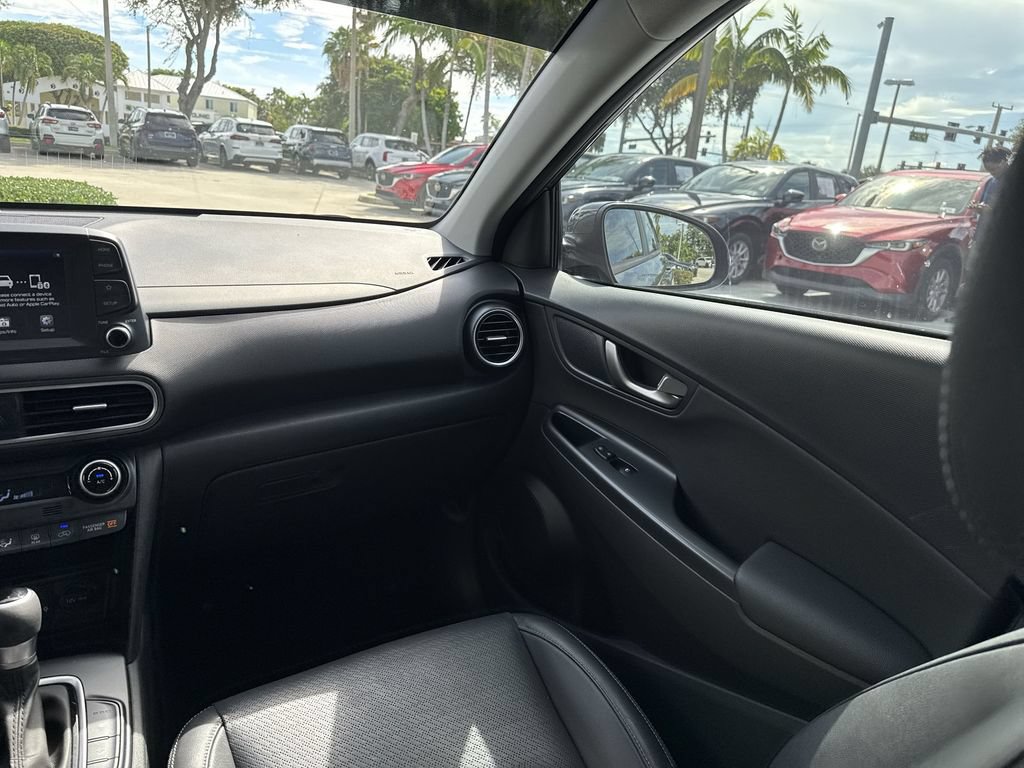 Used 2021 Hyundai Kona Limited w/ Cargo Package FWD image 15