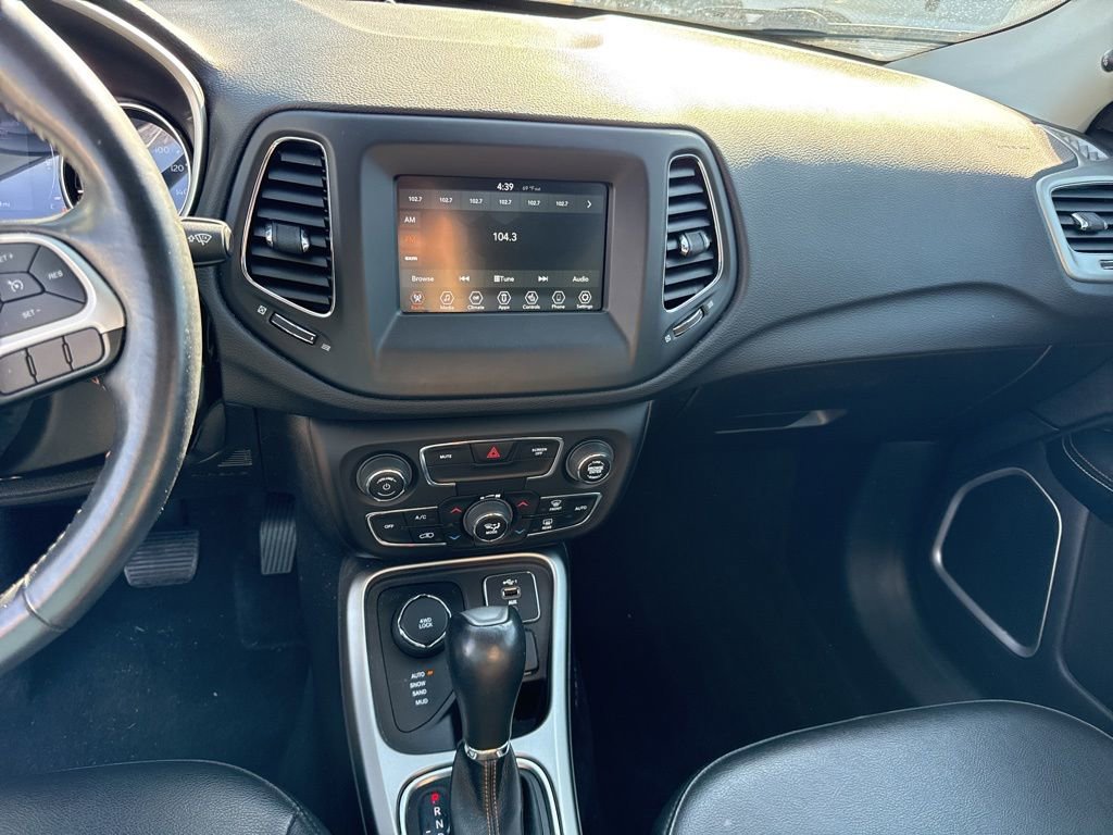 Used 2020 Jeep Compass Latitude w/ Cold Weather Group image 12