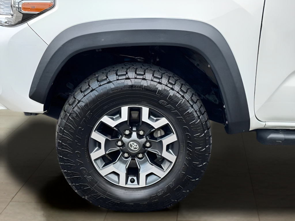 Used 2022 Toyota Tacoma TRD Off-Road w/ Technology Package AWD/4WD image 33