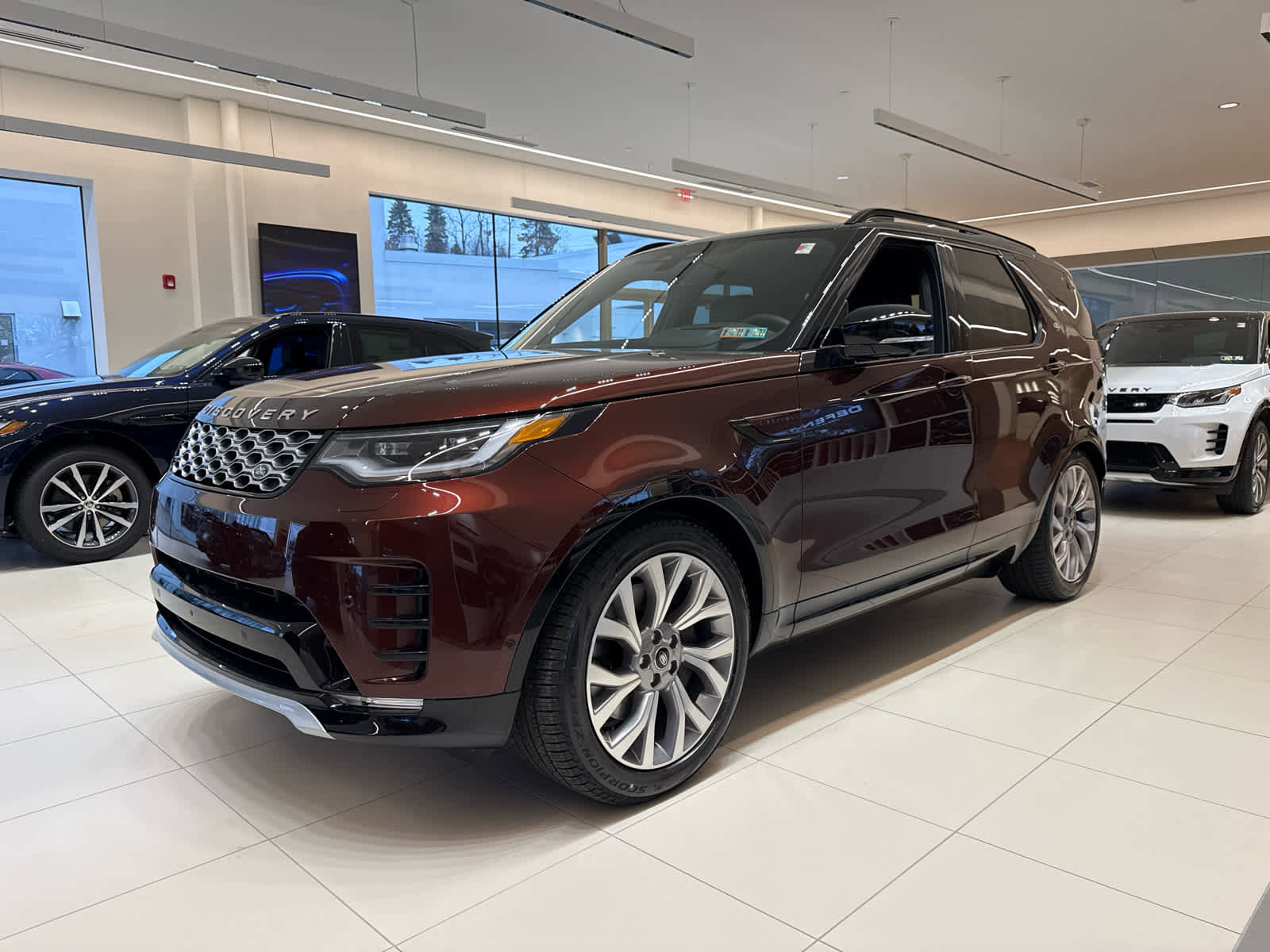 New 2026 Land Rover Discovery Limited Edition image 1