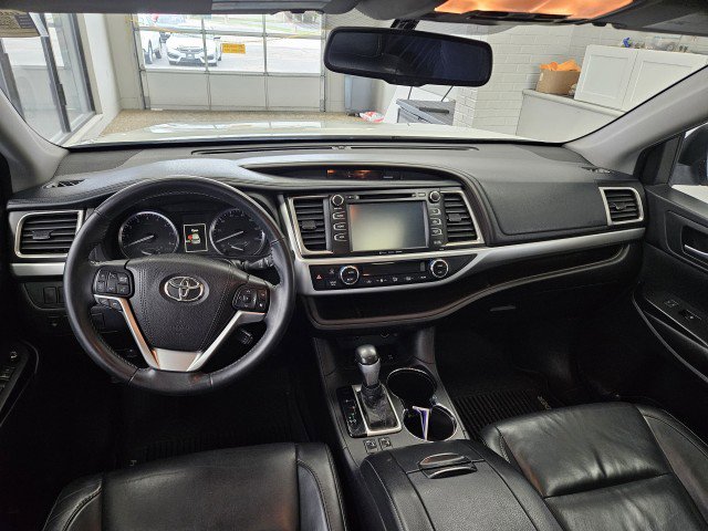 Used 2016 Toyota Highlander XLE image 21