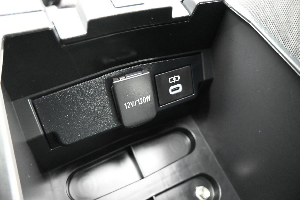 Used 2024 Toyota Corolla Cross LE w/ Moonroof Package FWD image 15