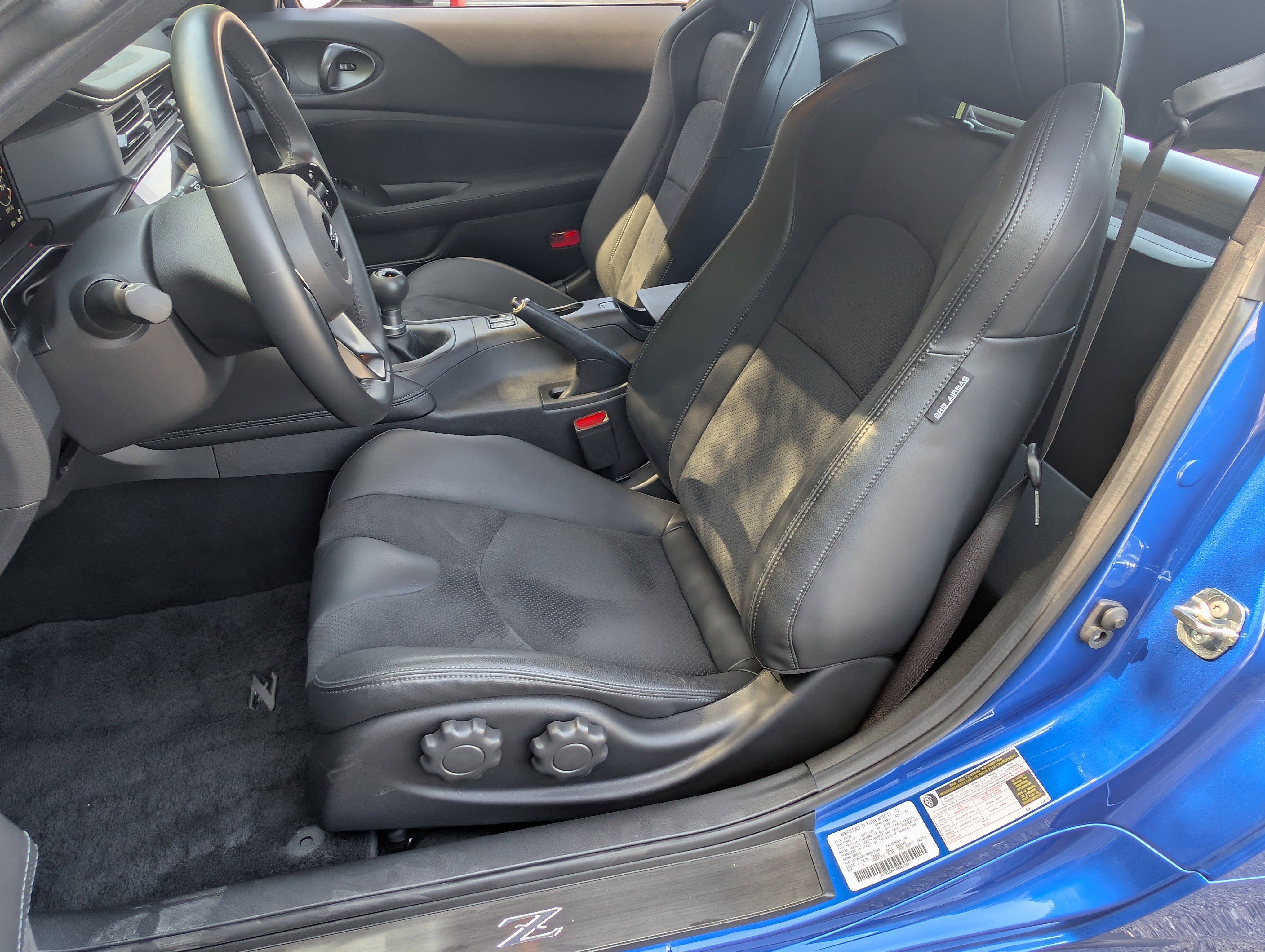 Used 2024 Nissan Z Performance w/ Floor Mat Package RWD image 16