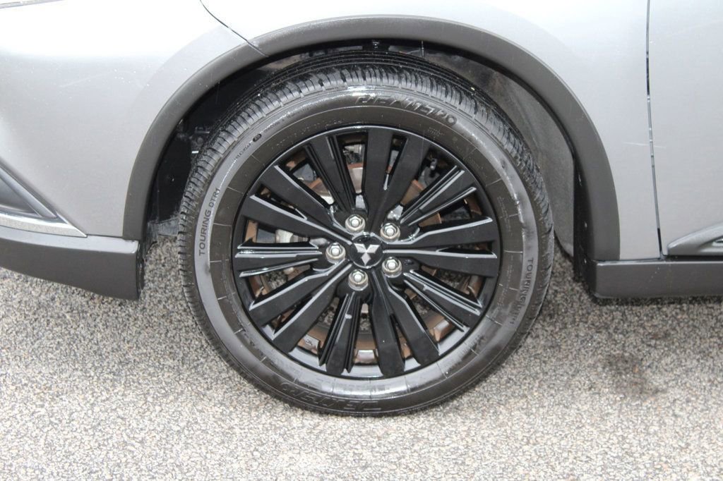 Used 2020 Mitsubishi Outlander LE image 38