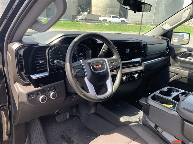 Used 2024 GMC Sierra 1500 Elevation image 10
