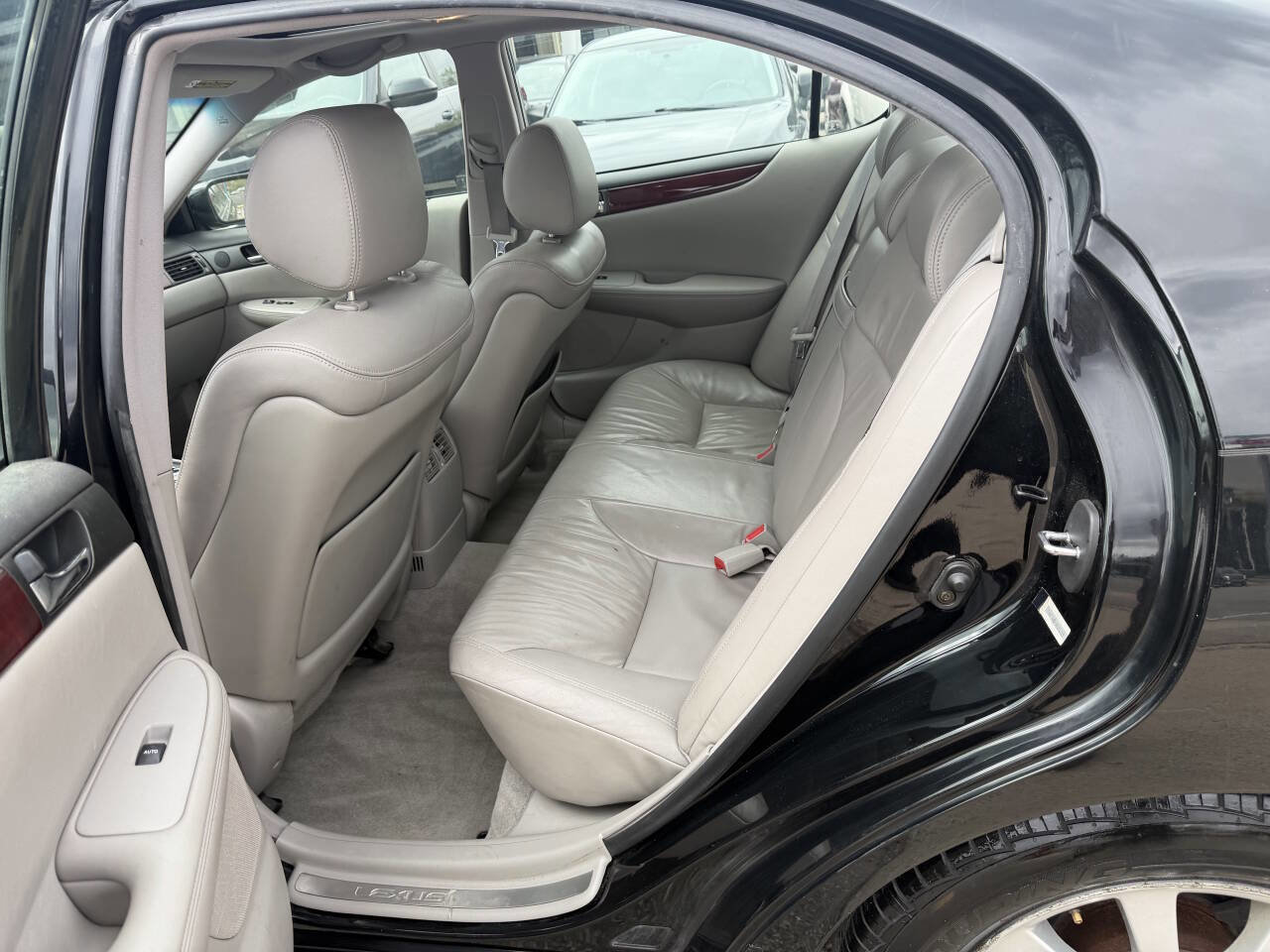 Used 2003 Lexus ES 330 FWD image 12