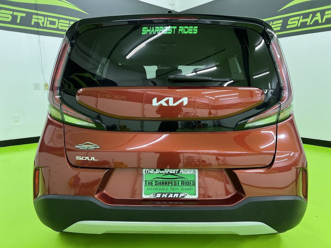 Used 2024 Kia Soul LX FWD image 8