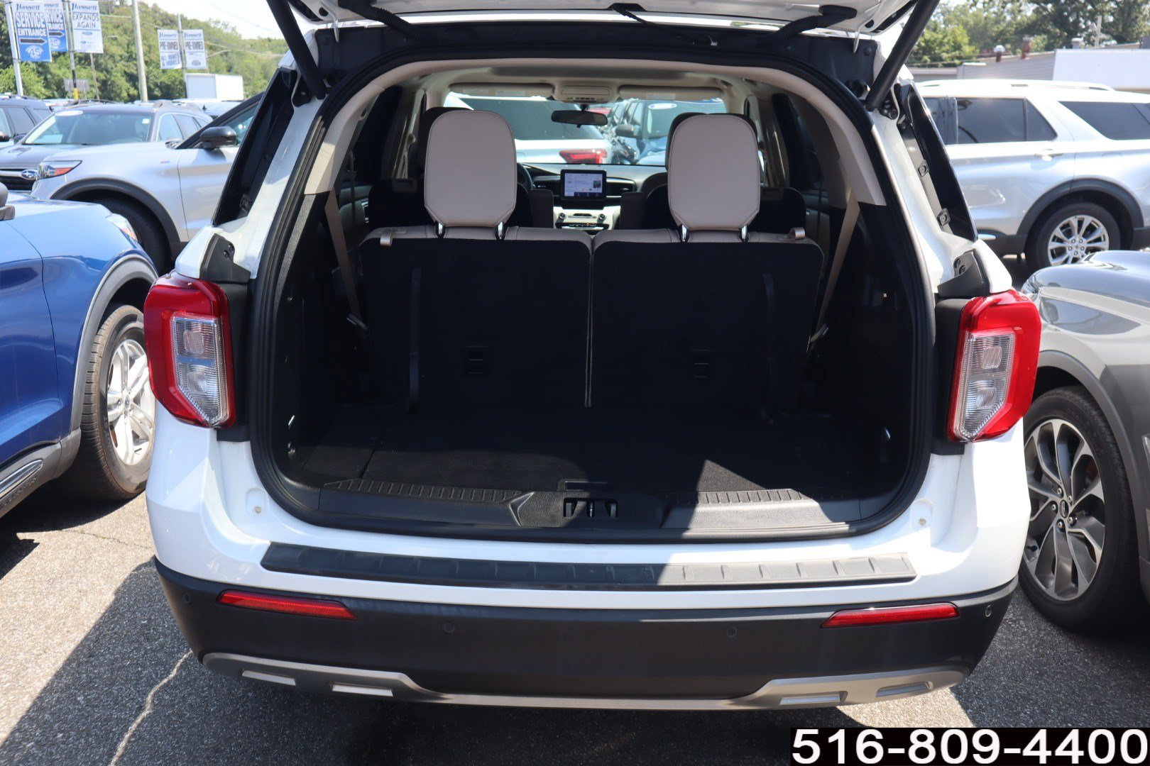 Used 2023 Ford Explorer XLT w/ Equipment Group 202A AWD/4WD image 27
