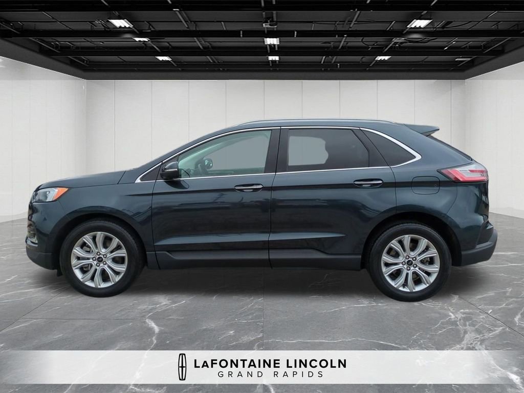 Used 2023 Ford Edge Titanium AWD/4WD image 2