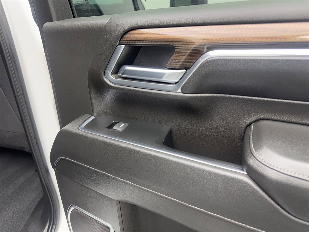 Used 2024 Chevrolet Silverado 2500 LT image 46