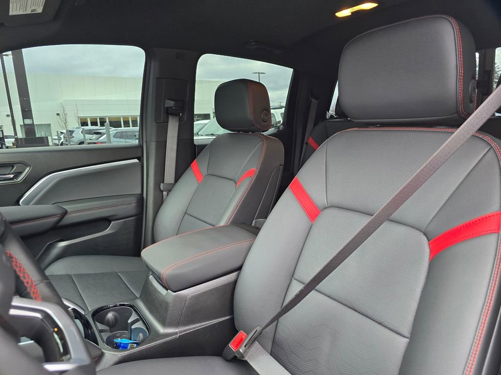 Used 2025 Chevrolet Colorado Z71 w/ Technology Package image 22