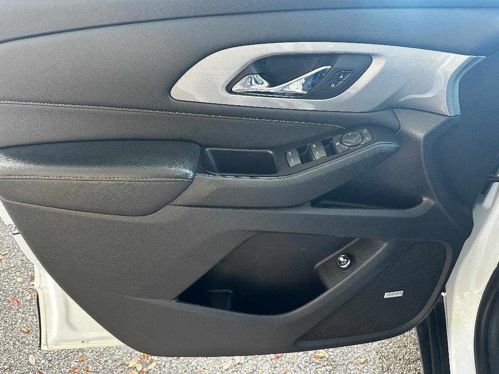 Used 2018 Chevrolet Traverse RS w/ LPO, Floor Liner Package image 17