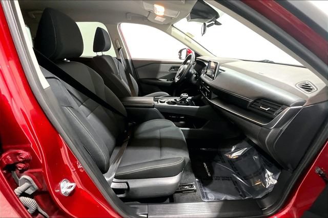 Used 2023 Nissan Rogue S AWD/4WD image 32