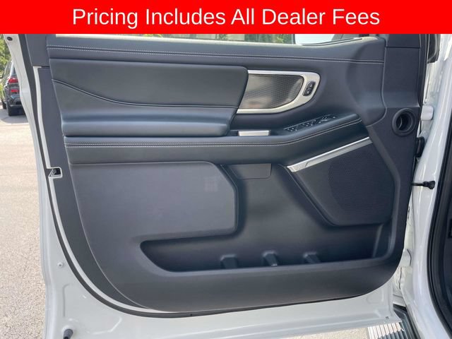 Used 2026 Ford Expedition Platinum w/ Stealth Appearance Package AWD/4WD image 16