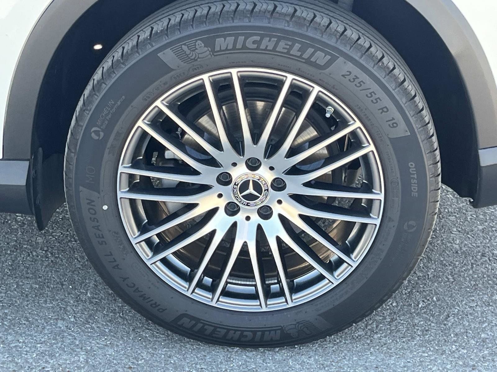 Certified 2025 Mercedes-Benz GLC 300 image 12