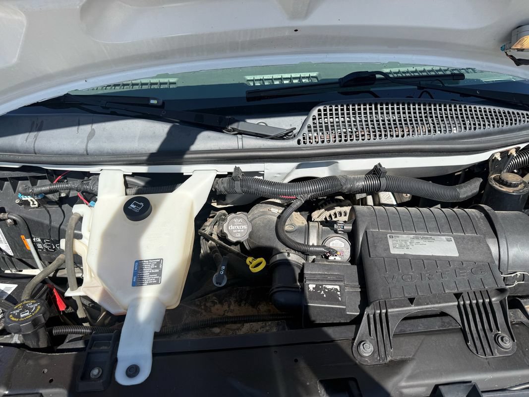 Used 2015 GMC Savana 2500 LT w/ LT Preferred Equipment Group RWD image 26