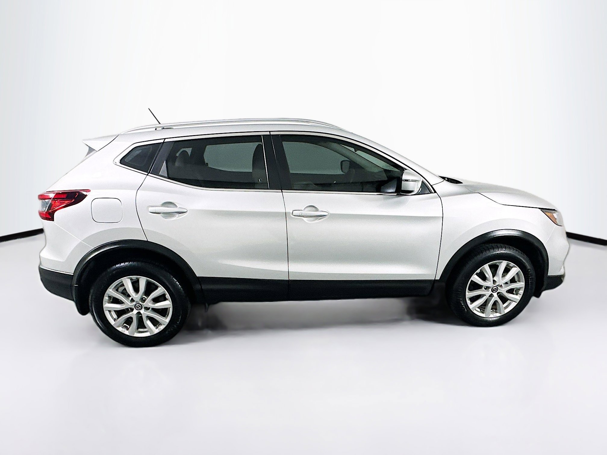 Used 2022 Nissan Rogue Sport SV image 10