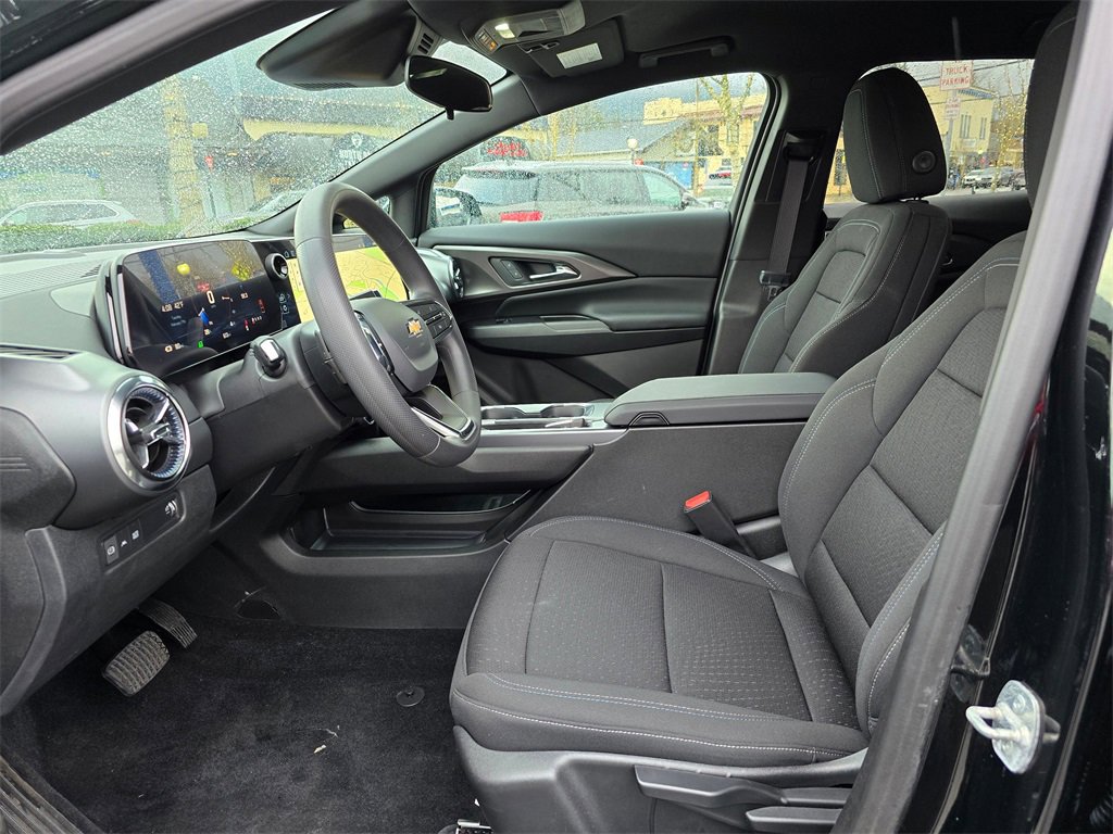 Used 2025 Chevrolet Equinox EV LT image 21