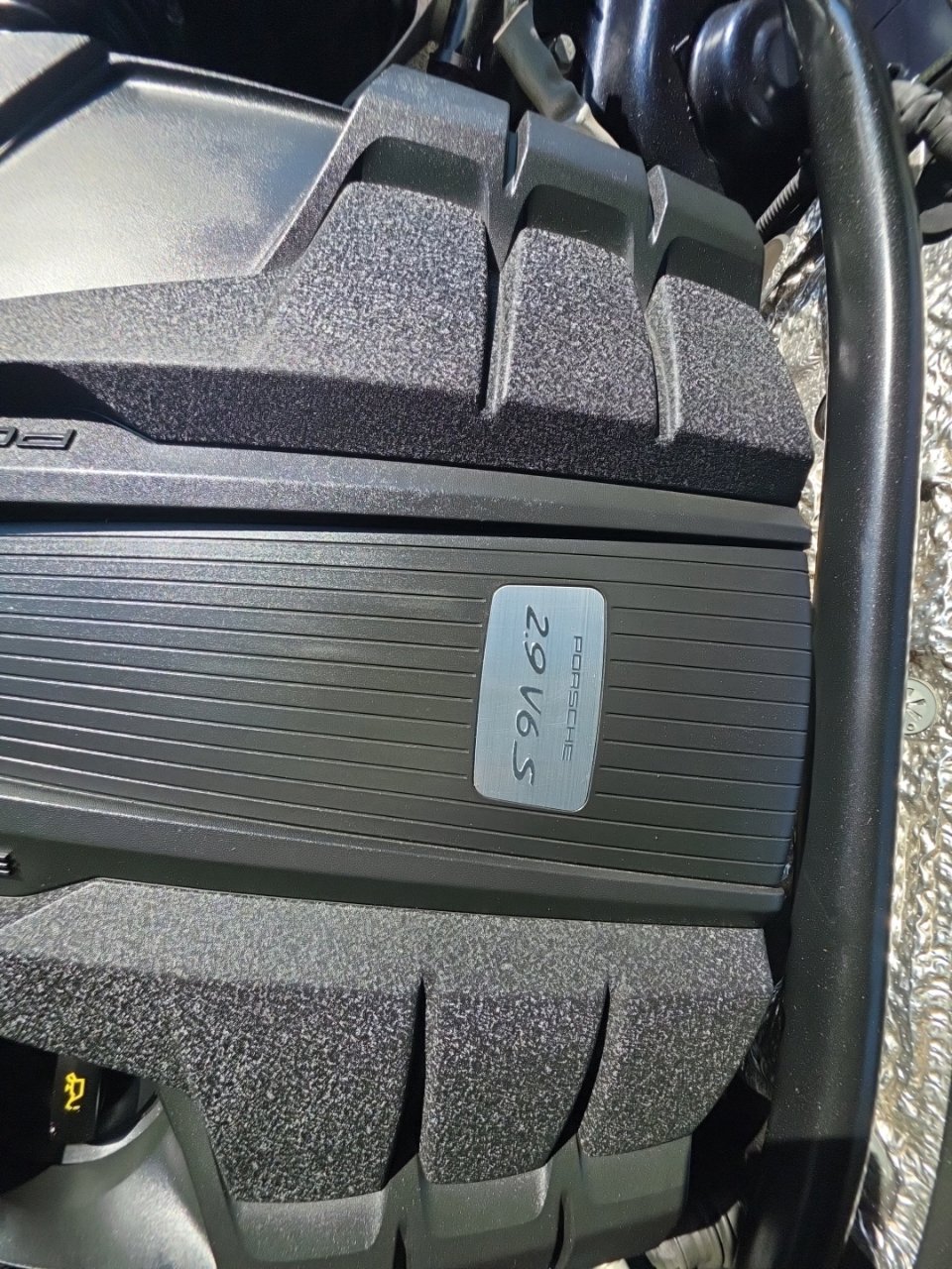 Used 2023 Porsche Macan S AWD/4WD image 15