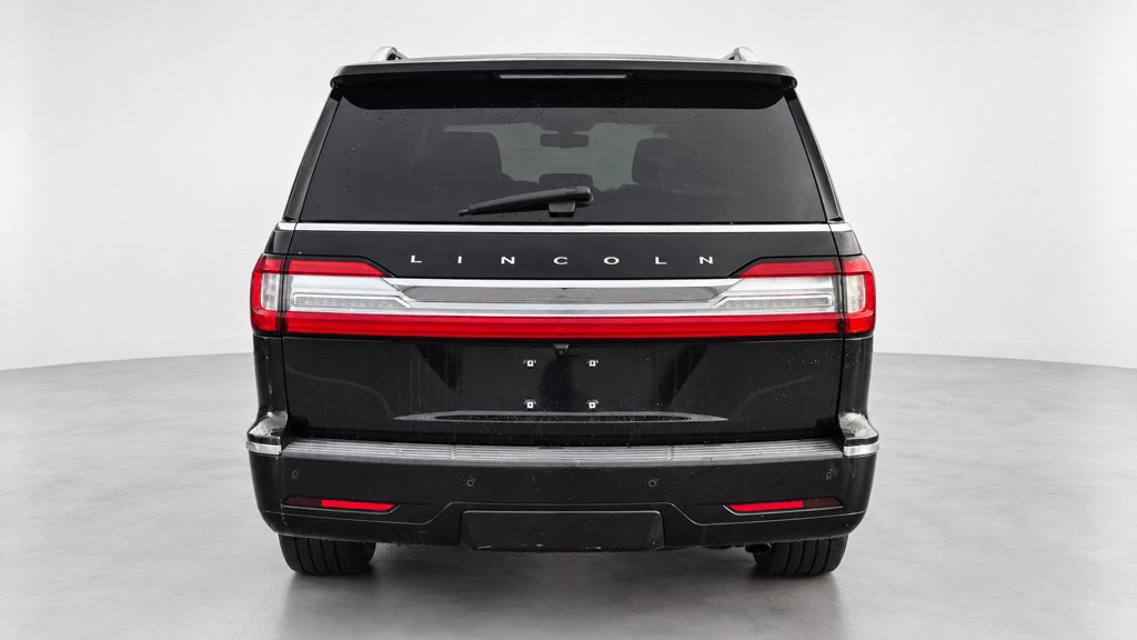 Used 2021 Lincoln Navigator Reserve w/ Luxury Package AWD/4WD image 6
